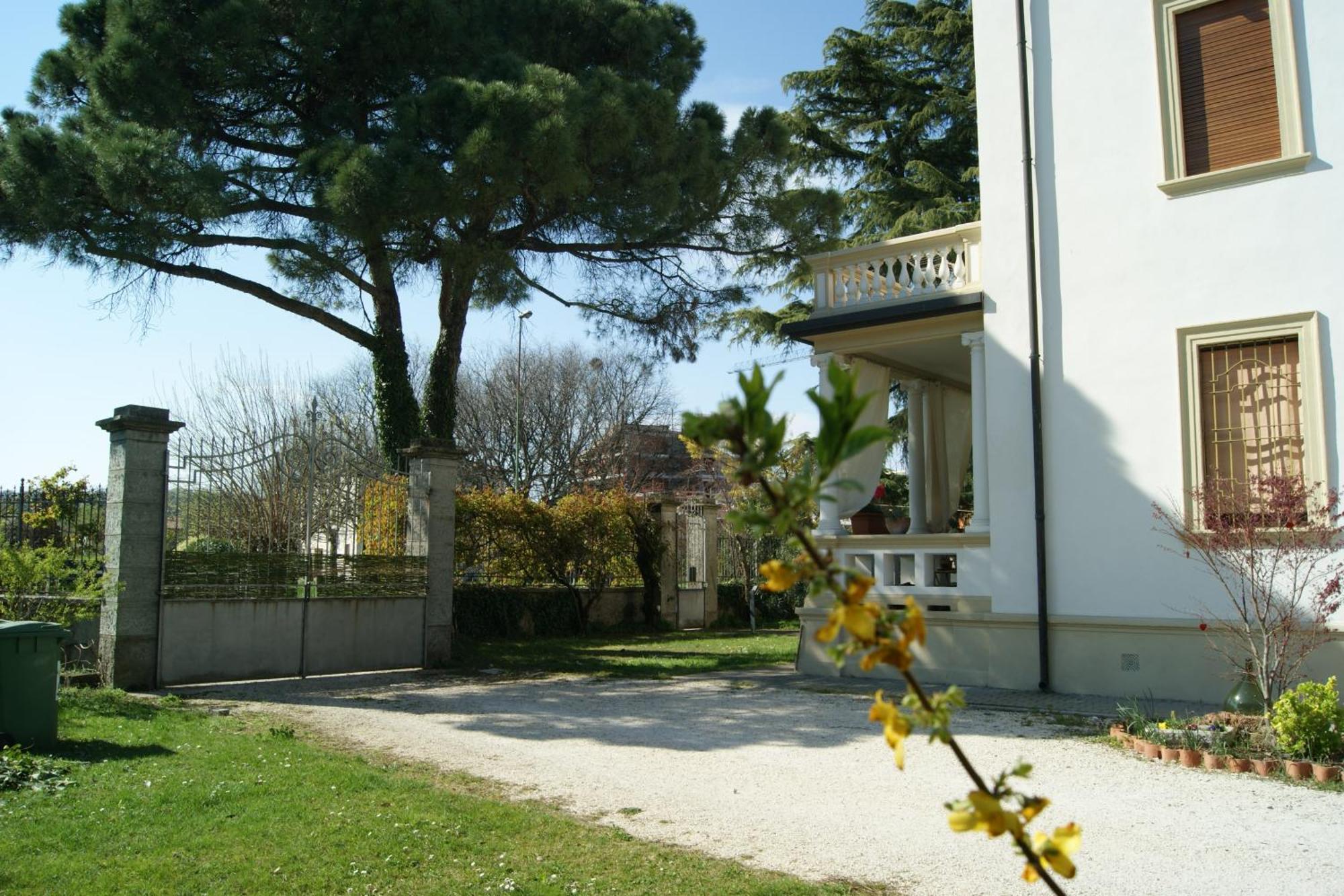 Il Bozzolo Eco Boutique Apartments Valeggio sul Mincio Buitenkant foto