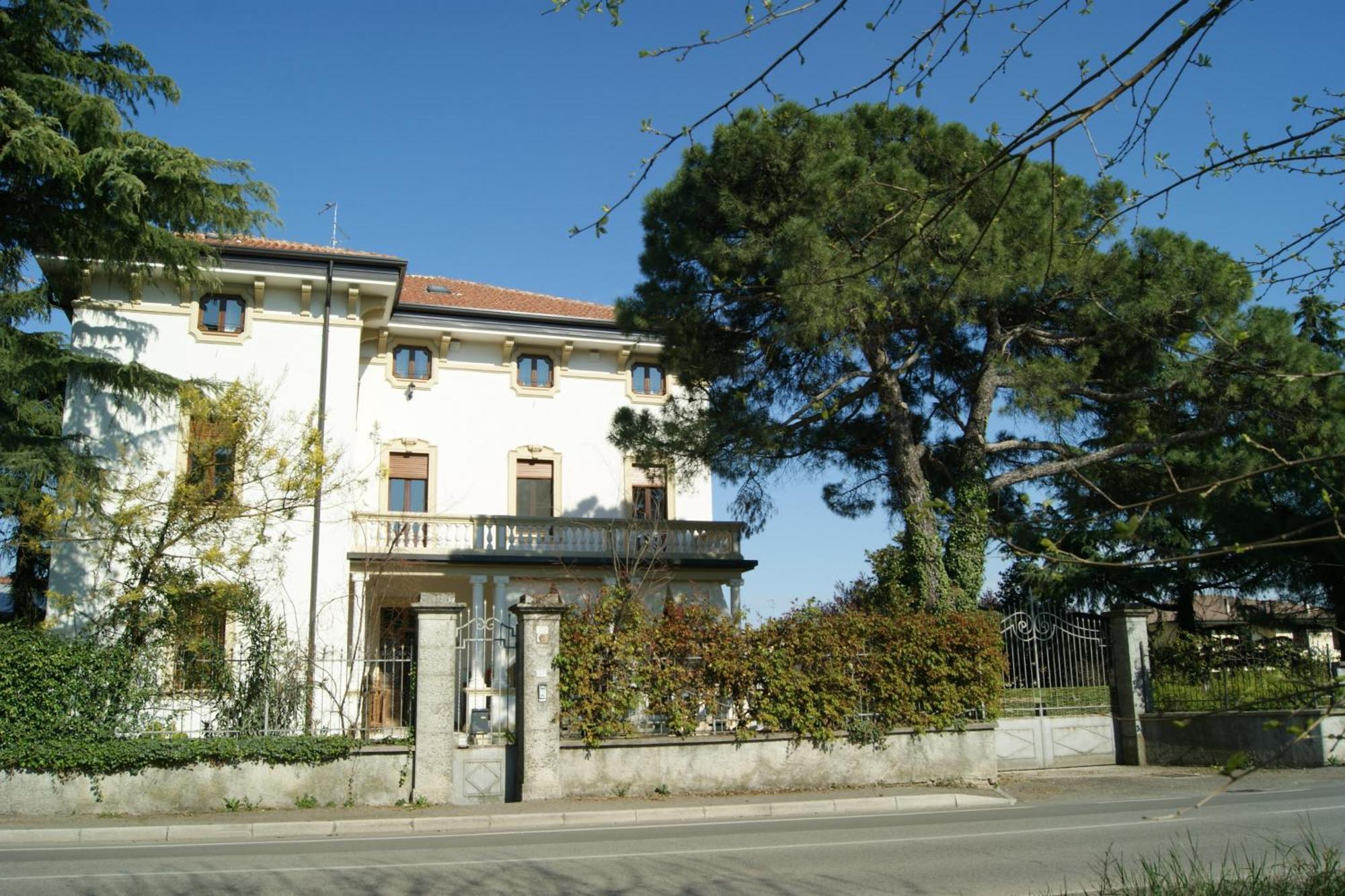 Il Bozzolo Eco Boutique Apartments Valeggio sul Mincio Buitenkant foto